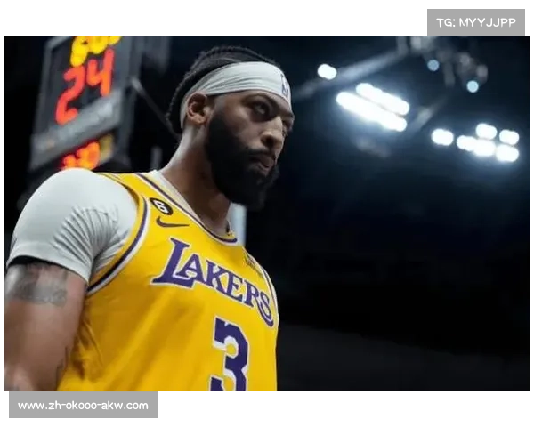 安东尼·戴维斯领衔湖人内线防守成核心力量助力球队争夺总冠军 安东尼·戴维斯领衔湖人内线防守成核心力量助力球队争夺总冠军