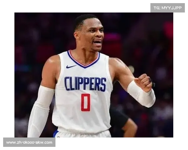 拉塞尔·威斯布鲁克:三双王的篮球激情与永不妥协的赛场精神 拉塞尔·威斯布鲁克:三双王的篮球激情与永不妥协的赛场精神